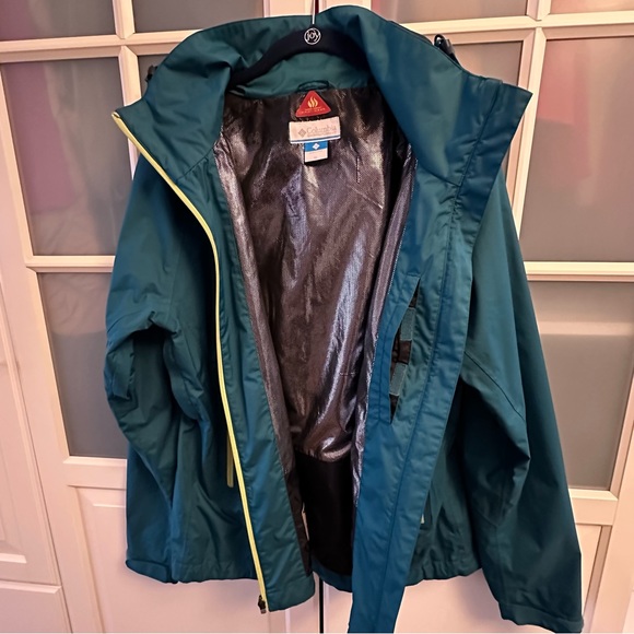 Waterproof Rain Jacket - Columbia Titanium Omni-Tech Women’s - XL - Like New - Picture 4 of 11